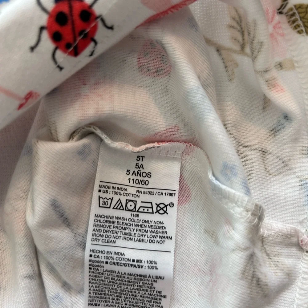 NWT Old Navy White Kids Two-Piece Pajama Set with Nature Prints          Size 5T